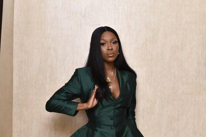 Vee  (Twitter/veeiye)