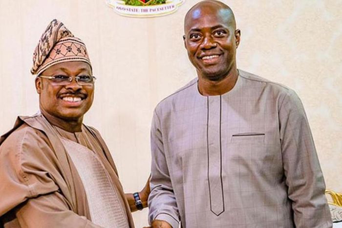 Former Governor of Oyo State, Dr Abiola Ajimobi, expresses solidarity with his successor, Governor Seyi Makinde as he battles with Coronavirus. [wuzupnigeria]