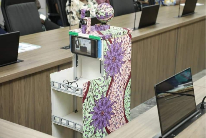 Mairabot, a robot developed by Glisten International Academy Abuja for COVID-19 medical response. (NAN)