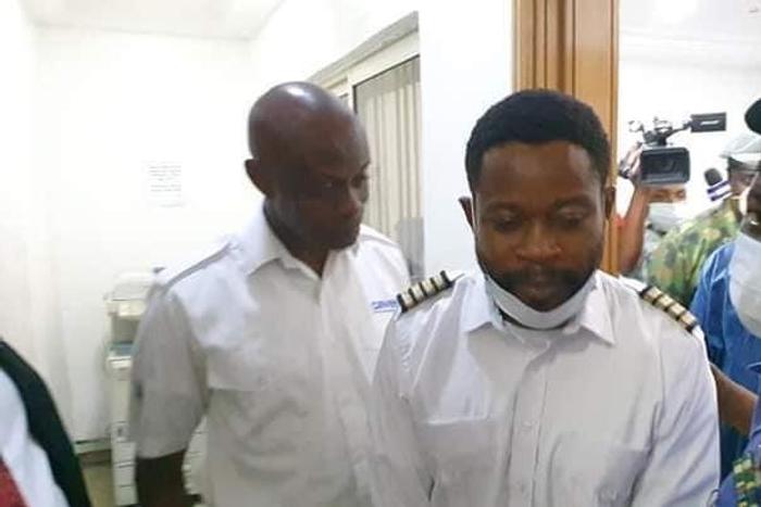 Police arrest 2 pilots who allegedly ferried unknown passengers into Rivers despite restrictions on local flight. [lindaikejisblog]
