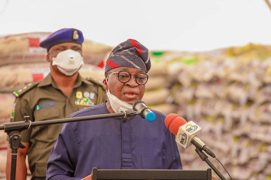 Governor Gboyega Oyetola has announced that the use of face mask in public has become mandatory in Osun state. [Twitter/@GboyegaOyetola]