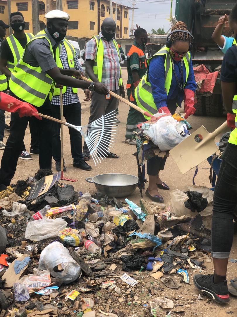 Officials of the Lagos State Sustainable Development Goals and Investment (OSDGI) campaign