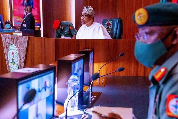 Buhari, governors and security chiefs in crucial meeting over insecurity in some parts of the country. [Twitter/@BashirAhmaad]