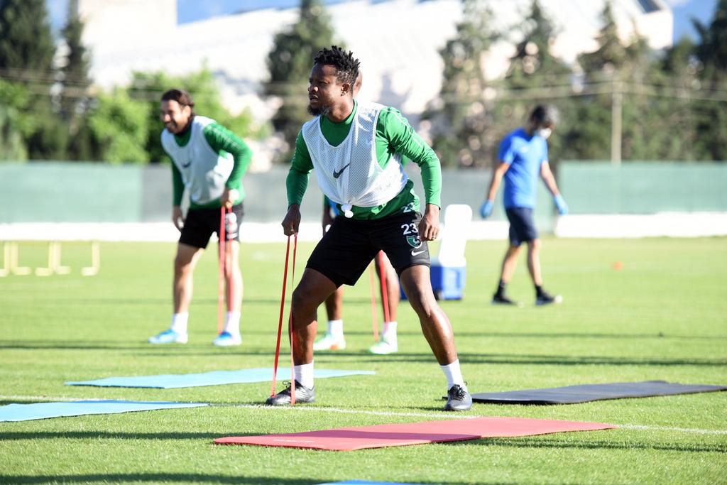 Ogenyi Onazi (Twitter/https://twitter.com/Denizlispor)