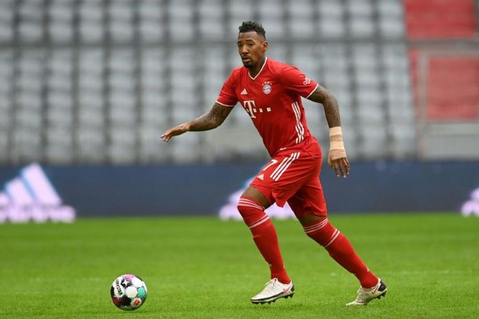 Jerome Boateng is eager to open contract extension talks at Bayern Munich, his agent has said