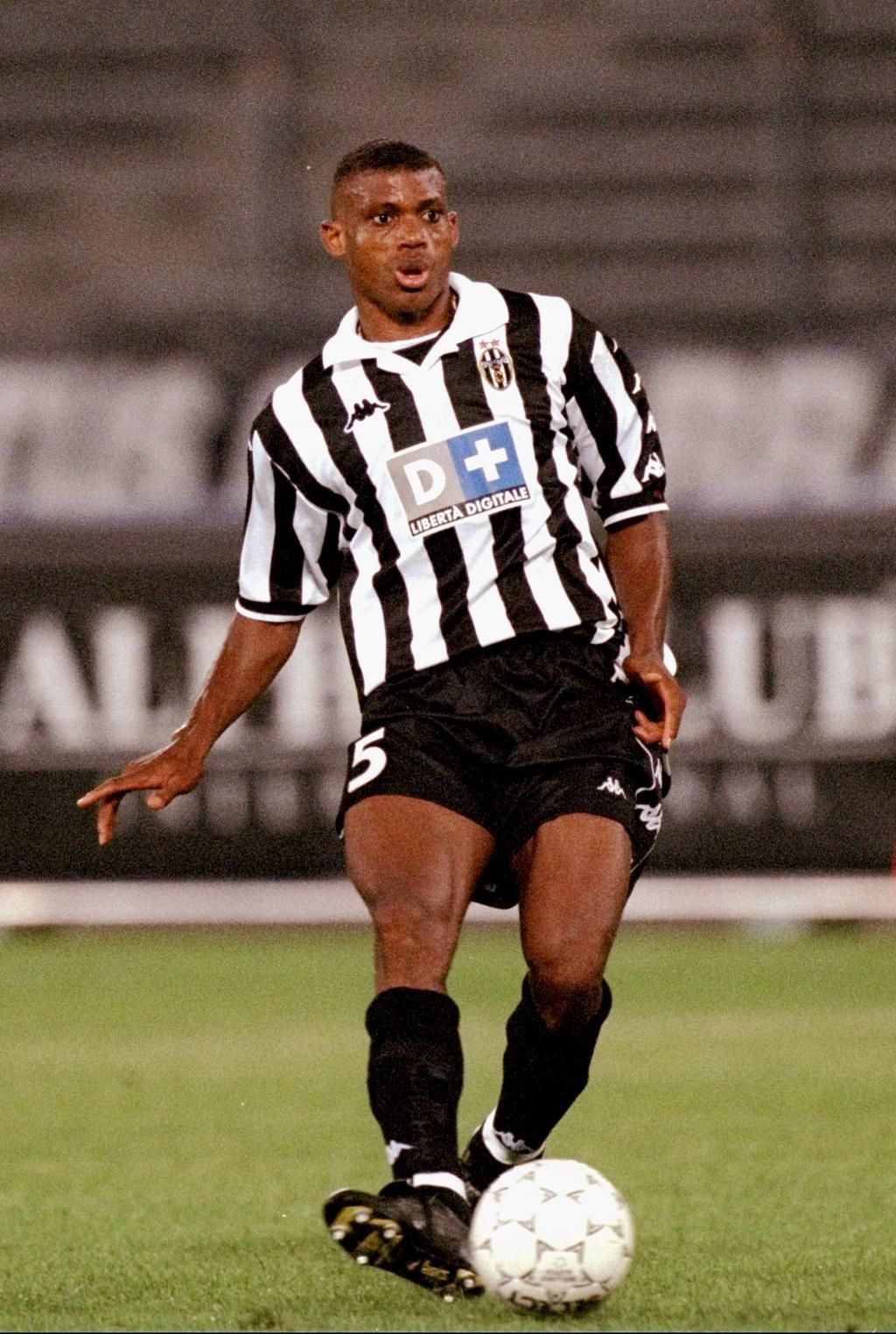 Sunday Oliseh in action for Juventus FC. [Wikipedia]