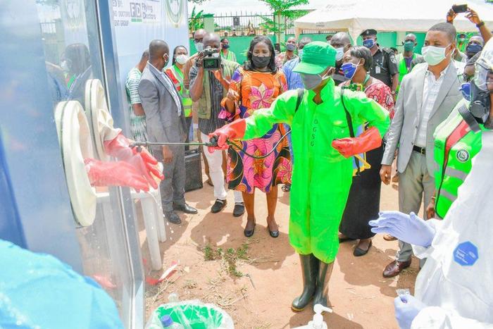 Ogun state commences Walking and Drive-through tests for Coronavirus. [Twitter/@dabiodunMFR]