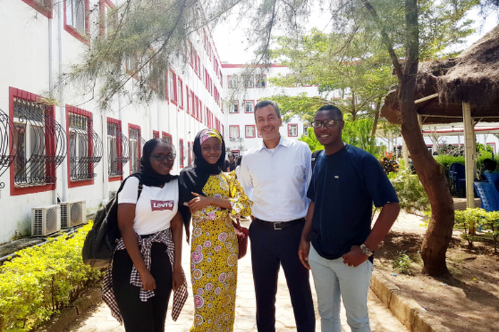 Honoris United Universities