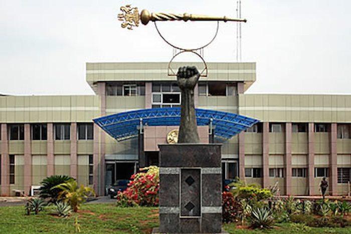 Speaker orders shutdown of Enugu Assembly Complex.  (Businessday)