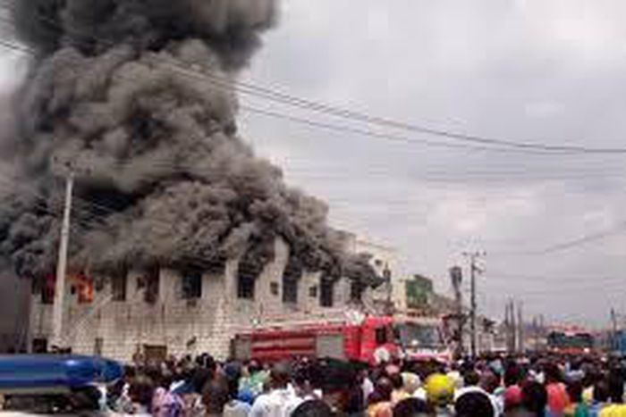 Dugbe market on fire (TheNation)