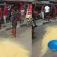 Angry youth enter market and throws traders’ gari on the floor over annoyingly exorbitant price