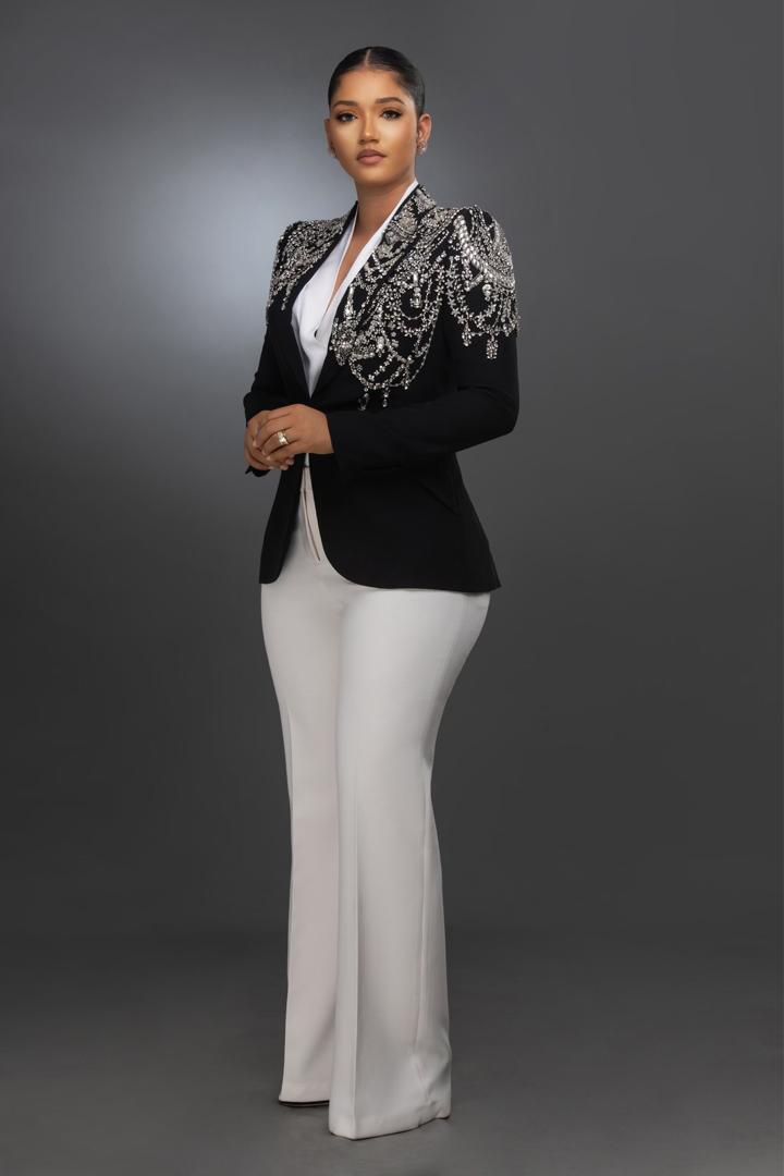 Dr. Elizabeth Jack-Rich (the founder and CEO of Elin Group Limited and Elizabeth Jack Rich Aid Foundation)