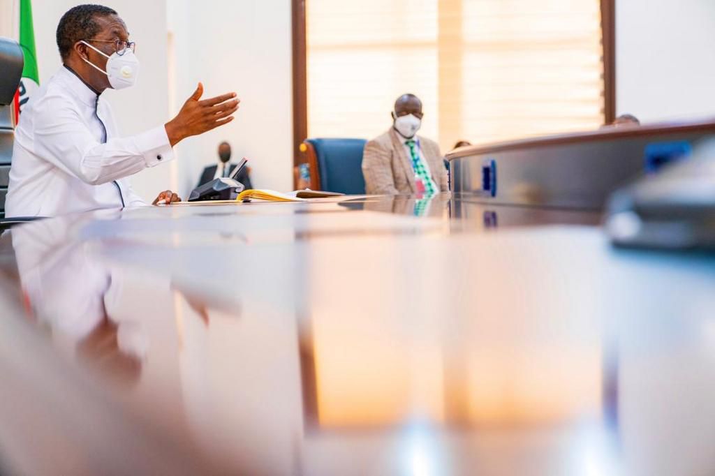 Gov Ifeanyi Okowa of Delta State addresses healthcare professionals (Delta State press corps)