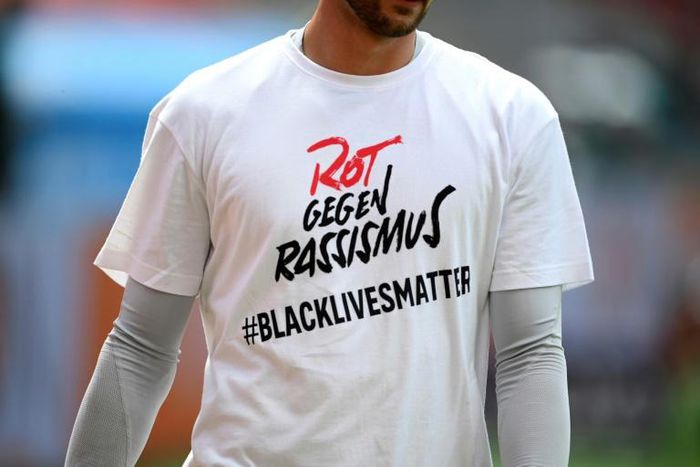 Bayern players wore t-shirts bearing the Black Lives Matter hashtag