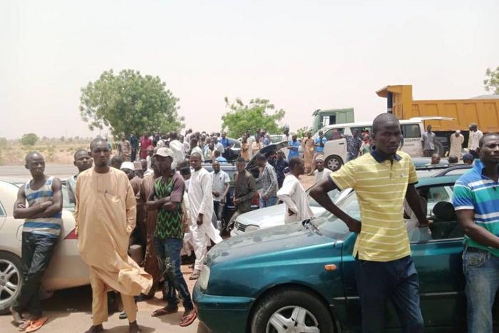 Stranded commuters on Borno-Yobe border. [NAN]