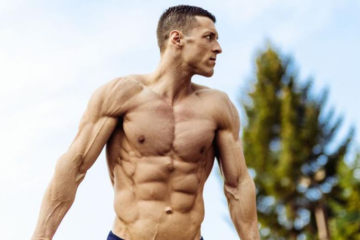 This Bodyweight Program Gets You in Summer Shape