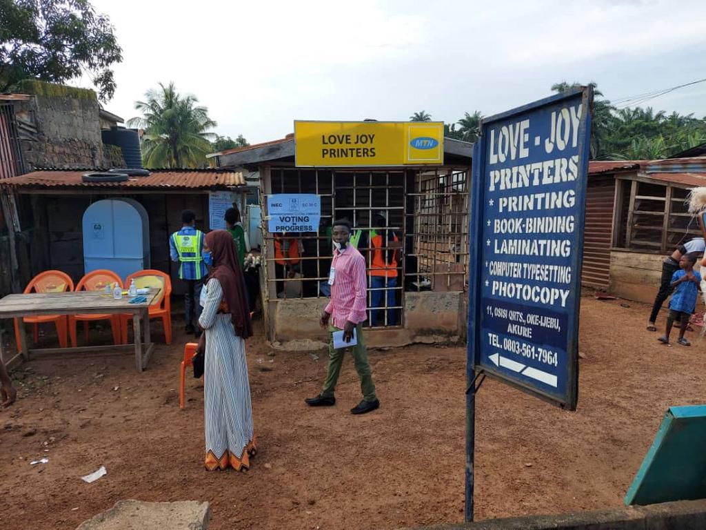 Voters getting ready at Polling Unit EC 30 B Akure. (Pulse)