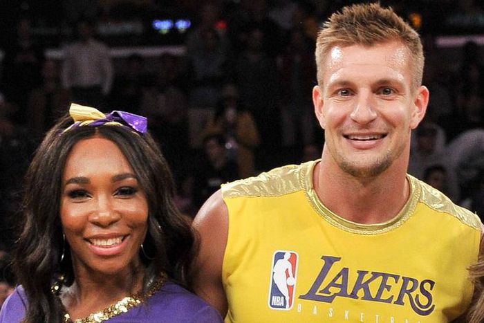 Gronk and Venus Williams Use Trophies as Weights