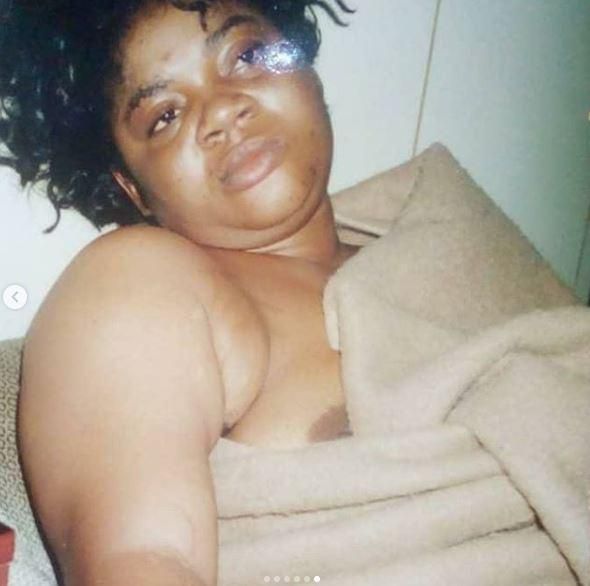 Veteran Nigerian singer, Salawa Abeni has revealed that she is being blackmailed online by someone with her nude photos from the past.  [Instagram/AbeniSalawu]