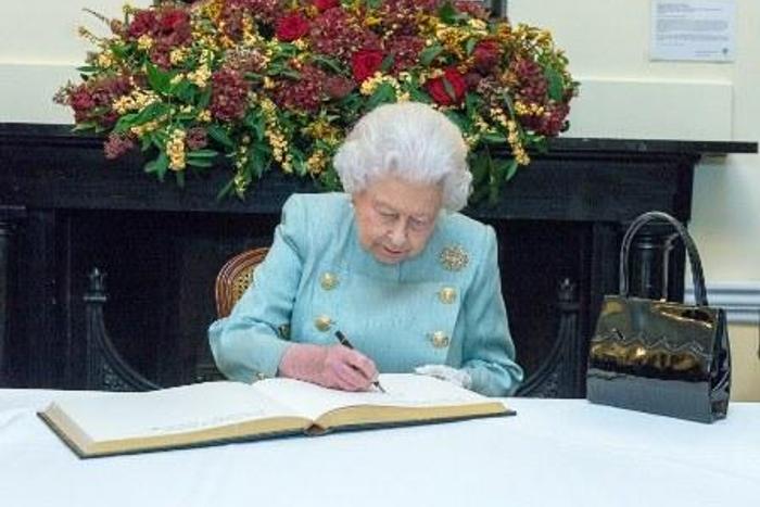 Queen Elizabeth of England. [republicreporters]