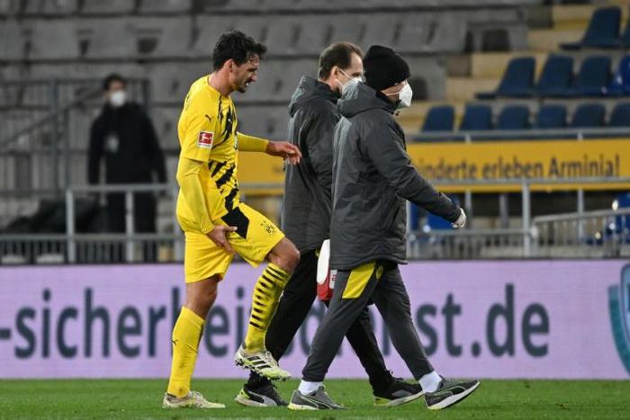 Borussia Dortmund defender Mats Hummels will miss Wednesday's Champions League match at Brugge after injuring this hamstring last Saturday