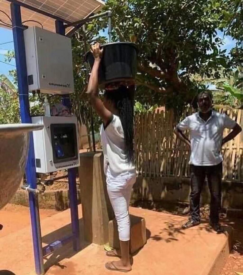 Ghana: Public water vending machine allows you to buy with ATM card
