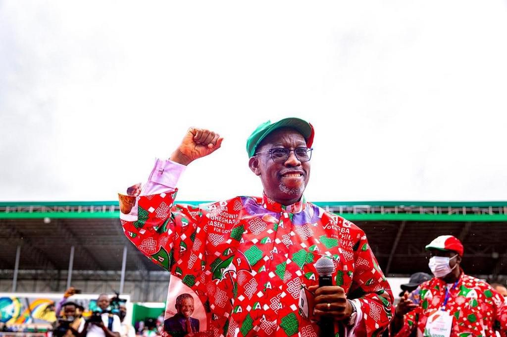 Gov Okowa of Delta State rallies support for Obaseki at the Samuel Ogbemudia stadium on Tuesday, September 15, 2020 (Delta State press corps)