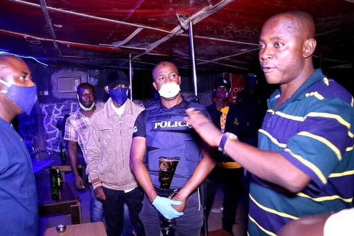 Restrictions: FCT enforcement team shuts bars, arrests violators for impersonating army officers. [Vanguard]