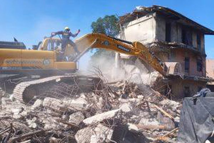A picture of two-storey building located at Olaosun close, by Abati Barracks, off Western Avenue, Lagos, demolished after failing integrity test on Tuesday. [NAN]