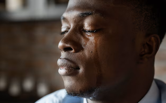 My girlfriend was sponsoring her boyfriend with my money [Freepik]