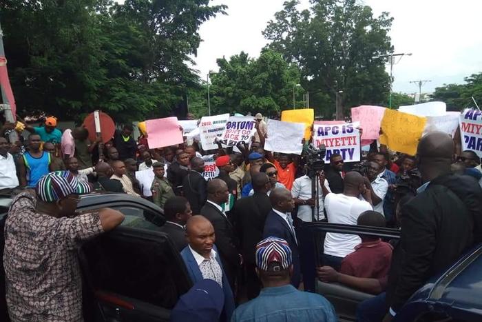 Benue State governor, Samuel Ortom, prevented from leaving the Government House