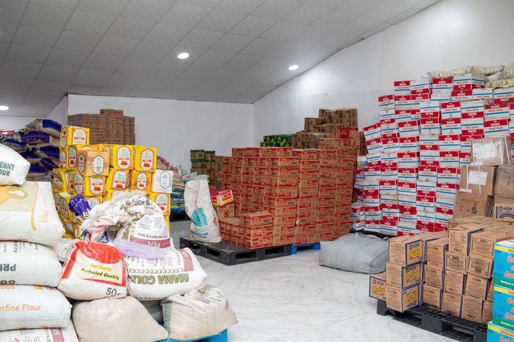 Champion and family man, Kamaru Usman shares an unforgettable CSR experience, feeds 1000 children