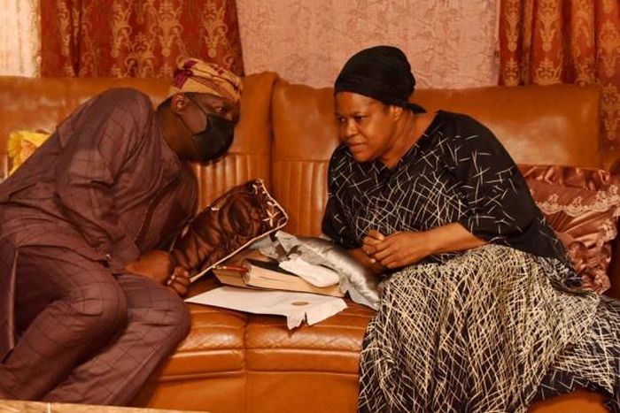 Commissioner for Home Affairs, Prince Anofiu Elegushi and the wife of the deceased, Evelyn Joshua. (Encomium)