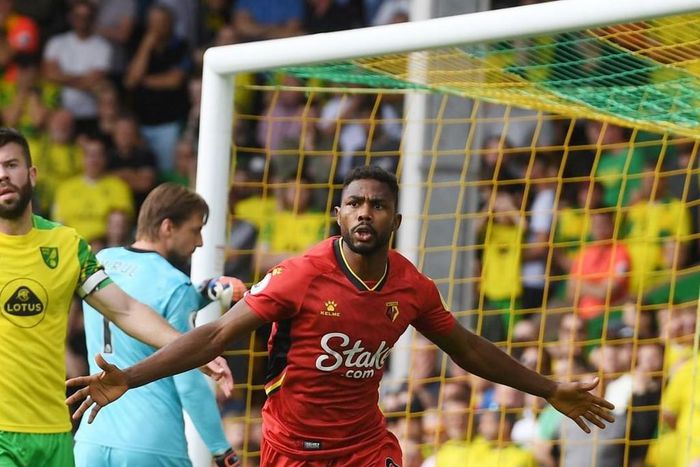 Emmanuel Dennis (Instagram/Watford)