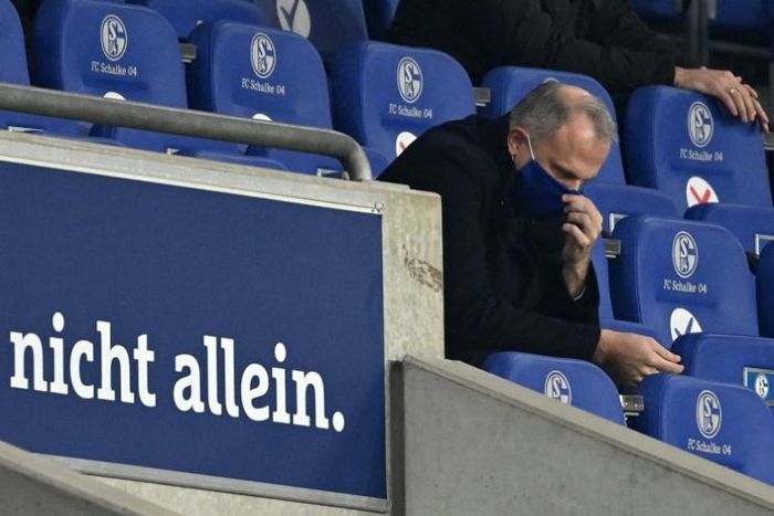 Schalke sports director Jochen Schneider will leave the Bundesliga strugglers at the end of the season, it was announced Tuesday