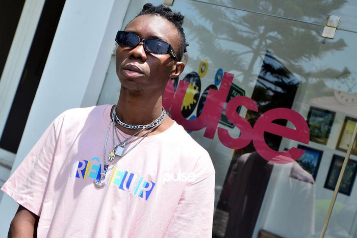 Blaqbonez visits Pulse Nigeria and talks about 100 Crowns, similarities to Prettyboy D-O, his new persona, 'Mr. Boombastic,' 100 Crowns and Davolee. (Pulse Nigeria)