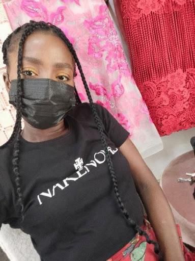 Fashion wears at Nakenohs for display taken with the Reno5