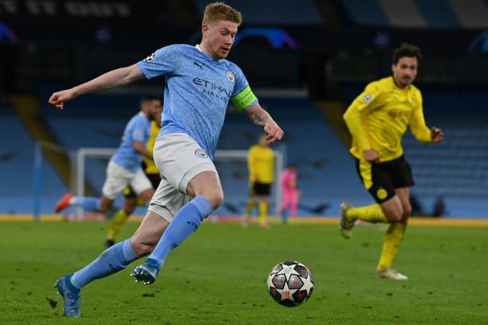 Kevin De Bruyne has committed his future to Manchester City by extending his contract to 2025