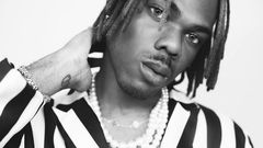 The singer has since released another EP, left Chocolate City and signed to Warner Music Group, South Africa. (Warner)