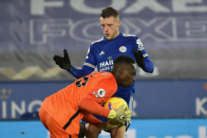 Leicester's talismanic striker Jamie Vardy will be out for a few weeks as he undergoes a hernia operation dealing a blow to their title hopes