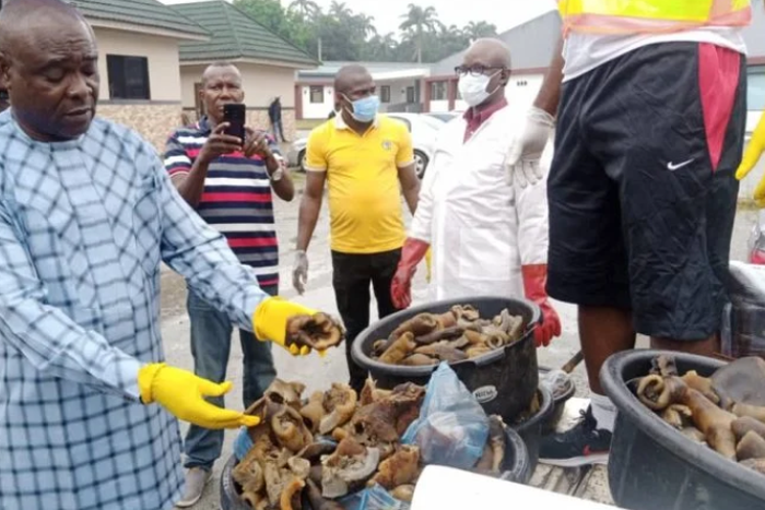 Edo state government officials seize containers of donkey meat from for women (Punch)