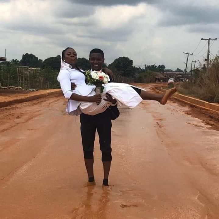 Couple protests bad road by celebrating honeymoon on untarred stretch
