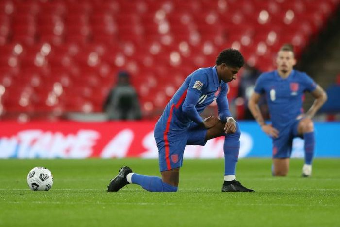 England players will discuss whether to continue taking a knee before matches