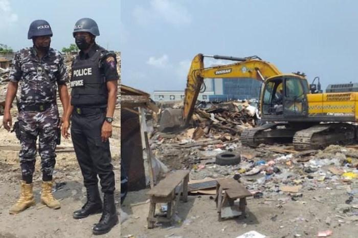 Lagos govt demolishes shanties on Lekki coastal road. [chronicle]