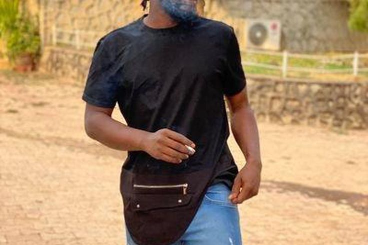 Bolt driver meets girlfriend in hotel with a client who requested his service