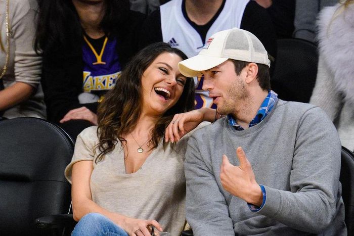 Mila Kunis and Ashton Kutcher [Instagram/cinepydia]