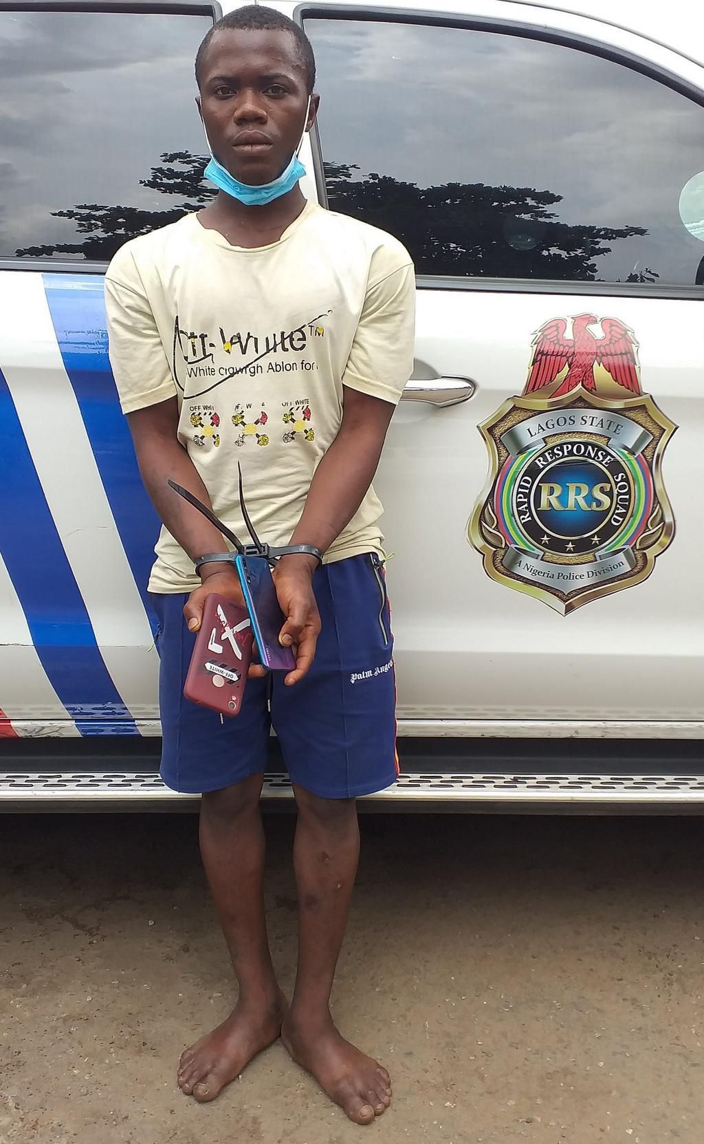 Some of the suspects arrested by the police for allegedly conniving with bus conductors to rob passengers in Lagos traffic. [Twitter/@rrslagos767]