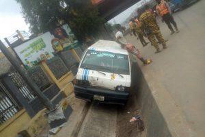 Scene of the accident in Onitsha on Thursday. [NAN]