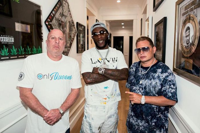 See pictures of Burna Boy getting spotted with Grammy-winning producer, Scott Storch. (TBD)