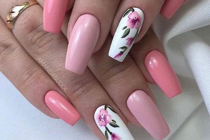 Abstract nail design {instagram/nails}